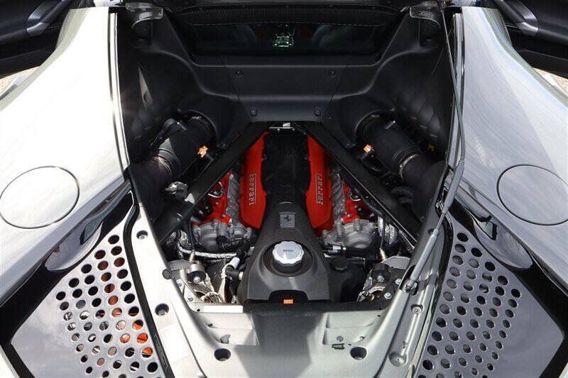 Used 2021 Ferrari SF90 Stradale AWD/4WD image 32
