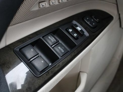 Used 2010 Lexus IS 350C RWD image 7