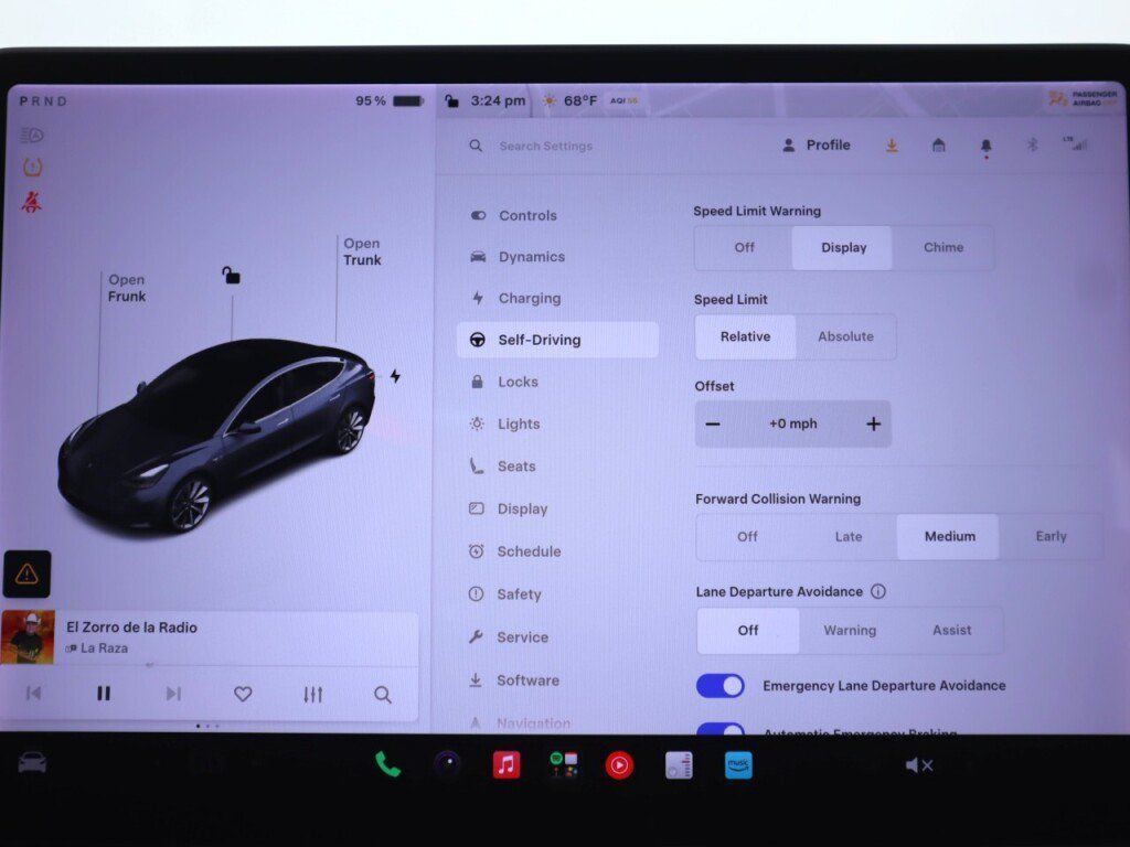 Used 2018 Tesla Model 3 Long Range RWD image 19