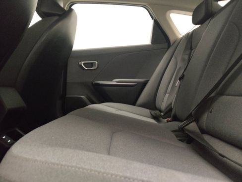 Used 2025 Kia K4 FWD image 18