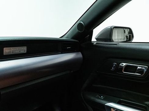 Used 2017 Ford Mustang GT image 27