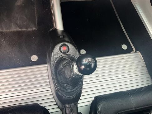 Used 2005 Lotus Elise RWD image 17