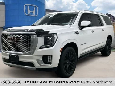 Used 2021 GMC Yukon XL Denali w/ Denali Premium Package RWD image 1