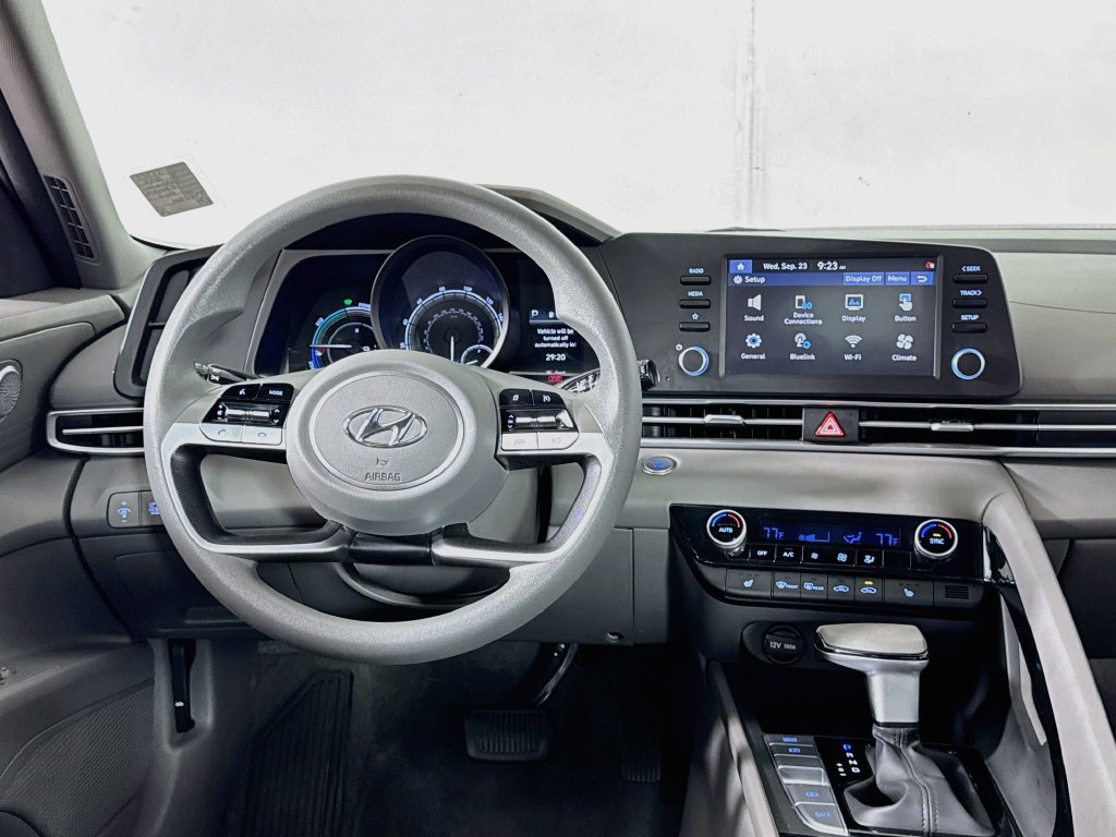 Used 2022 Hyundai Elantra Blue FWD image 12