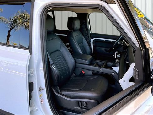 Used 2020 Land Rover Defender 110 First Edition AWD/4WD image 18