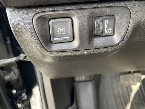 Used 2023 GMC Acadia SLE w/ Driver Convenience Package image 36