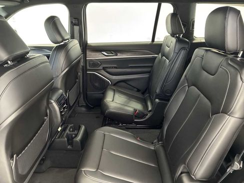 New 2026 Jeep Grand Cherokee L Limited image 25