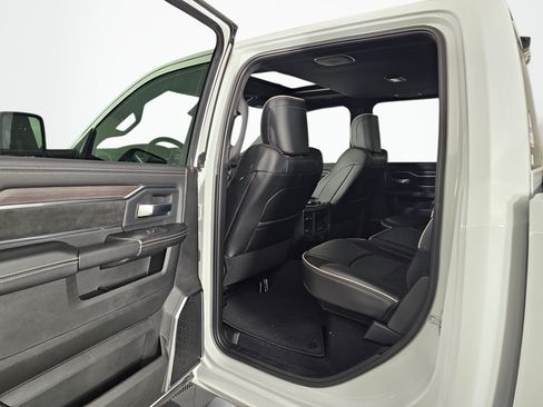 New 2026 RAM 2500 Laramie w/ Night Edition AWD/4WD image 34