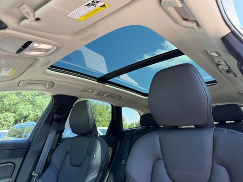 Certified 2023 Volvo XC60 B5 Plus w/ Protection Package Premier FWD image 25