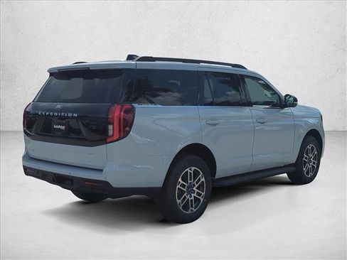 New 2026 Ford Expedition Active RWD image 2