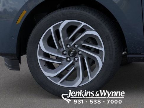 New 2026 Lincoln Navigator Reserve AWD/4WD image 18