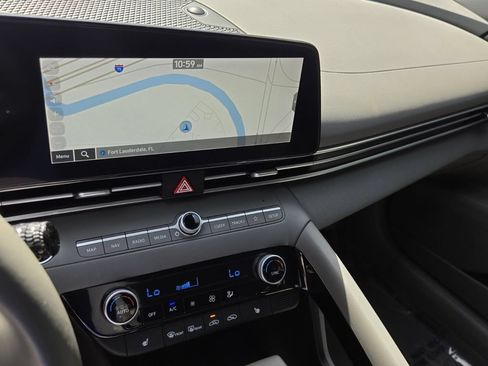 Used 2023 Hyundai Elantra SEL w/ Convenience Package FWD image 18