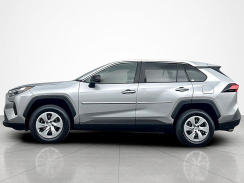 Used 2023 Toyota RAV4 LE AWD/4WD image 2