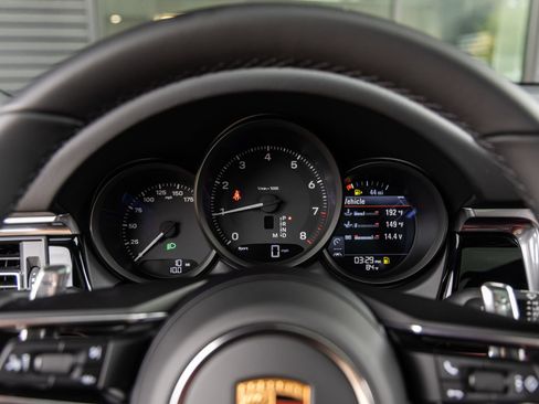 New 2026 Porsche Macan AWD/4WD image 28