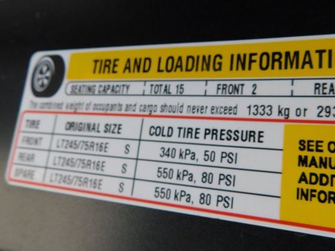 Used 2017 Chevrolet Express 3500 LT w/ LT Preferred Equipment Group image 7