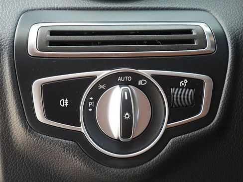 Used 2019 Mercedes-Benz C 300 4MATIC Sedan image 28