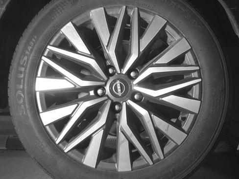Used 2025 Nissan Altima 2.5 SV FWD image 15