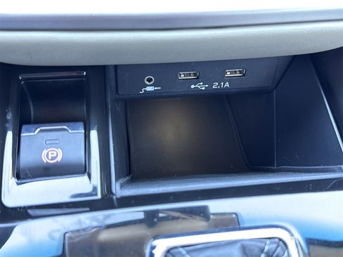 Used 2022 Subaru Outback Limited XT image 28