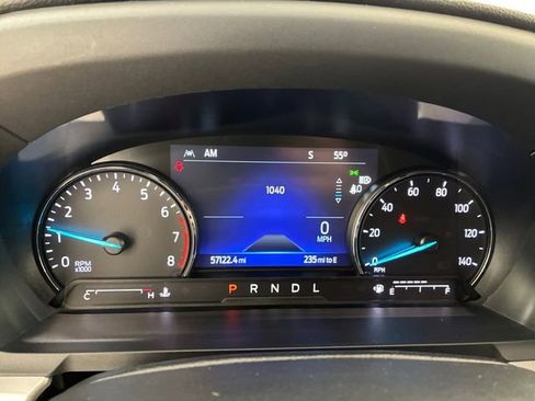 Used 2022 Ford Explorer XLT w/ Equipment Group 202A AWD/4WD image 25