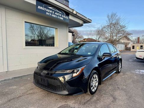 Used 2021 Toyota Corolla LE w/ Carpet Mat Package (TMS) image 3