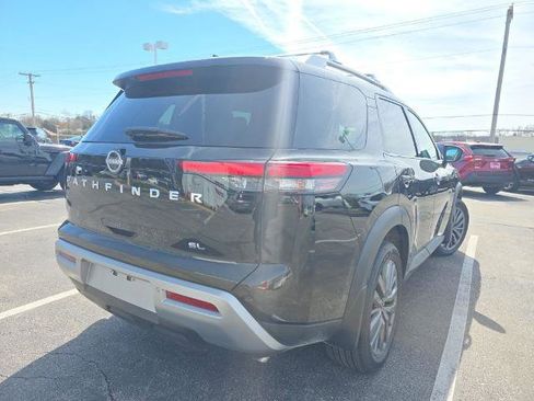 Certified 2024 Nissan Pathfinder SL w/ SL Premium Package image 7