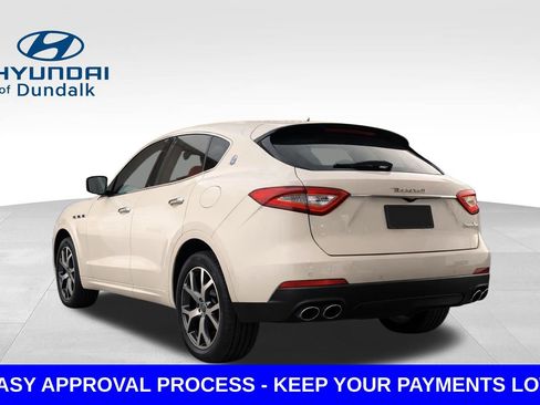 Used 2017 Maserati Levante image 2