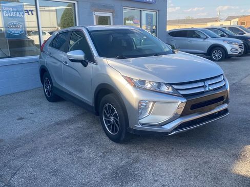 Used 2020 Mitsubishi Eclipse Cross ES FWD image 3
