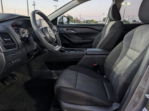Used 2024 Nissan Rogue SV FWD image 26