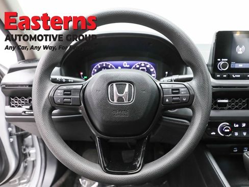 Used 2024 Honda Accord EX image 10