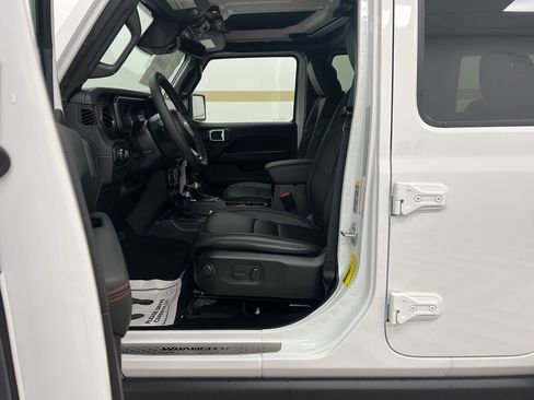 New 2026 Jeep Wrangler Unlimited Rubicon AWD/4WD image 5