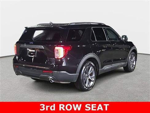 Used 2021 Ford Explorer XLT w/ Equipment Group 202A image 7