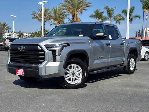 New 2026 Toyota Tundra SR5 w/ SR5 Convenience Package RWD image 2