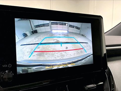 Used 2025 Toyota Corolla SE image 29