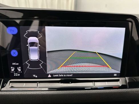 Used 2022 Volkswagen GTI SE image 18