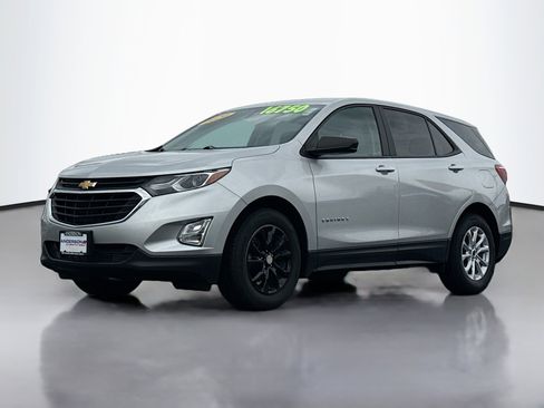 Used 2020 Chevrolet Equinox LS w/ LS Convenience Package FWD image 13