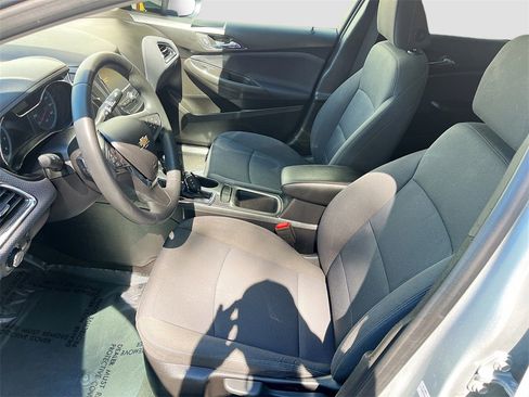 Used 2018 Chevrolet Cruze LT image 19