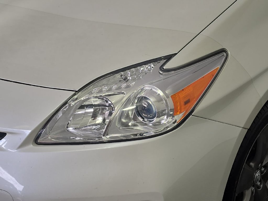 Used 2015 Toyota Prius Persona Series FWD image 27