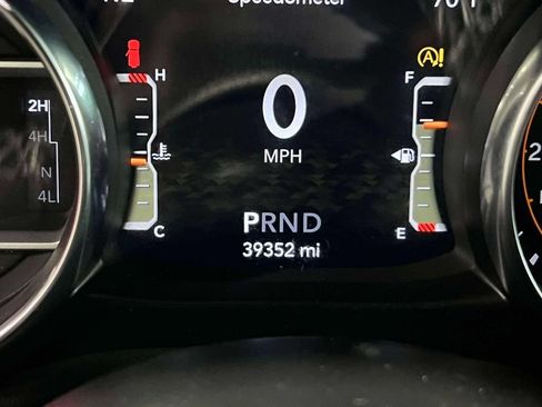 Used 2022 Jeep Wrangler Unlimited Sahara w/ LED Lighting Group AWD/4WD image 25