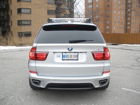 Used 2013 BMW X5 xDrive50i image 9