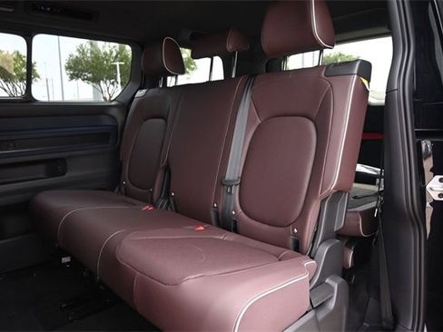 New 2025 Volkswagen ID. Buzz Pro S image 19