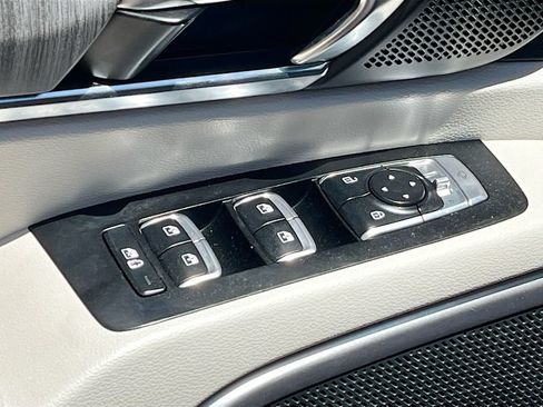 Used 2024 Kia Telluride EX w/ EX Captain's Chair Package AWD/4WD image 18