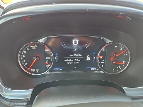 Used 2023 Chevrolet Traverse Premier image 57