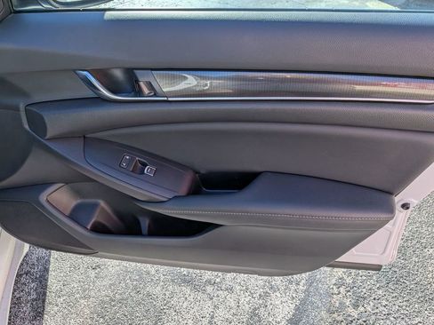 Used 2022 Honda Accord Sport image 27