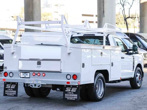 New 2026 Ford F350 XL w/ XL Chrome Package image 4