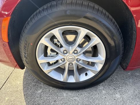 New 2026 Chrysler Pacifica Select image 11