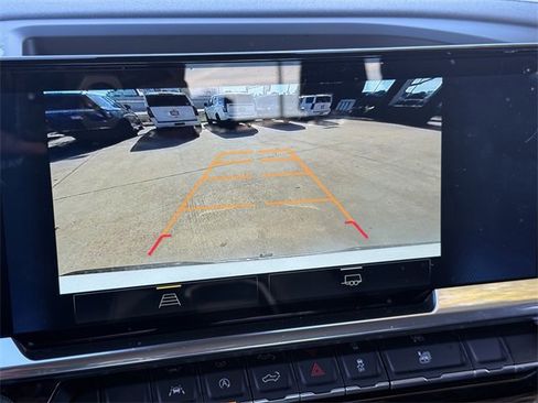 Certified 2025 Chevrolet Silverado 1500 LT image 18