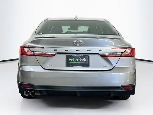 Used 2025 Toyota Camry SE FWD image 7