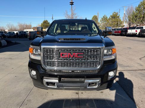 Used 2018 GMC Sierra 2500 Denali image 8