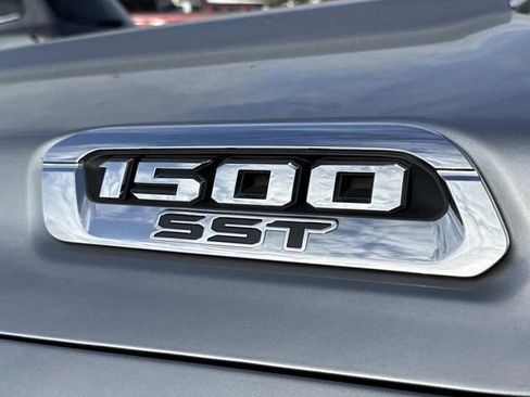 Used 2025 RAM 1500 Laramie w/ Laramie Southwest Edition image 10