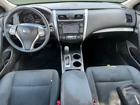 Used 2014 Nissan Altima 2.5 SV w/ Convenience Package FWD image 16